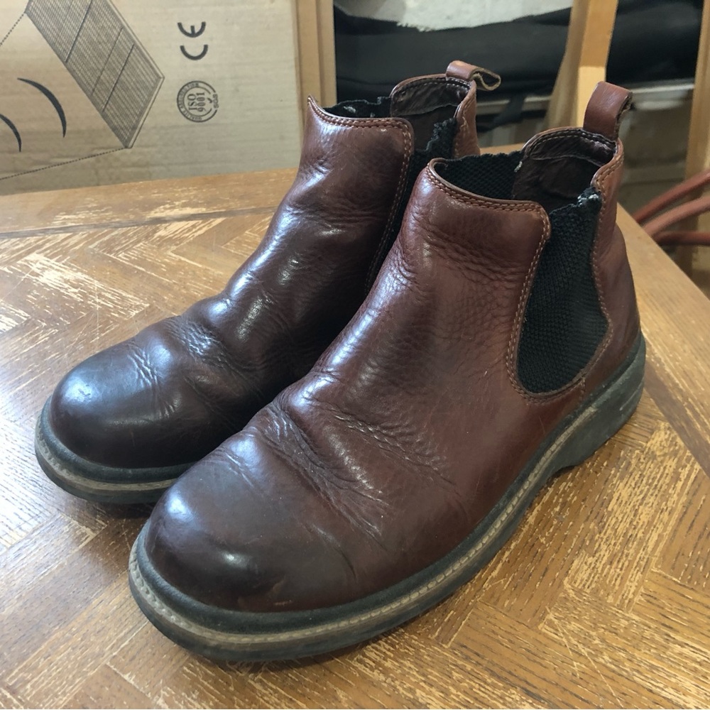 Prospector Chelsea Boots